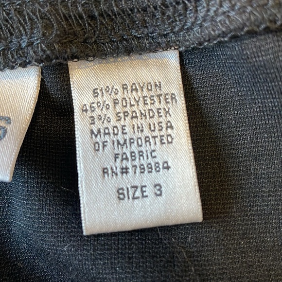 Chico's Black Full Skirt Stretchy Elastic Waist Pull On Skirt - Picture 5 of 6